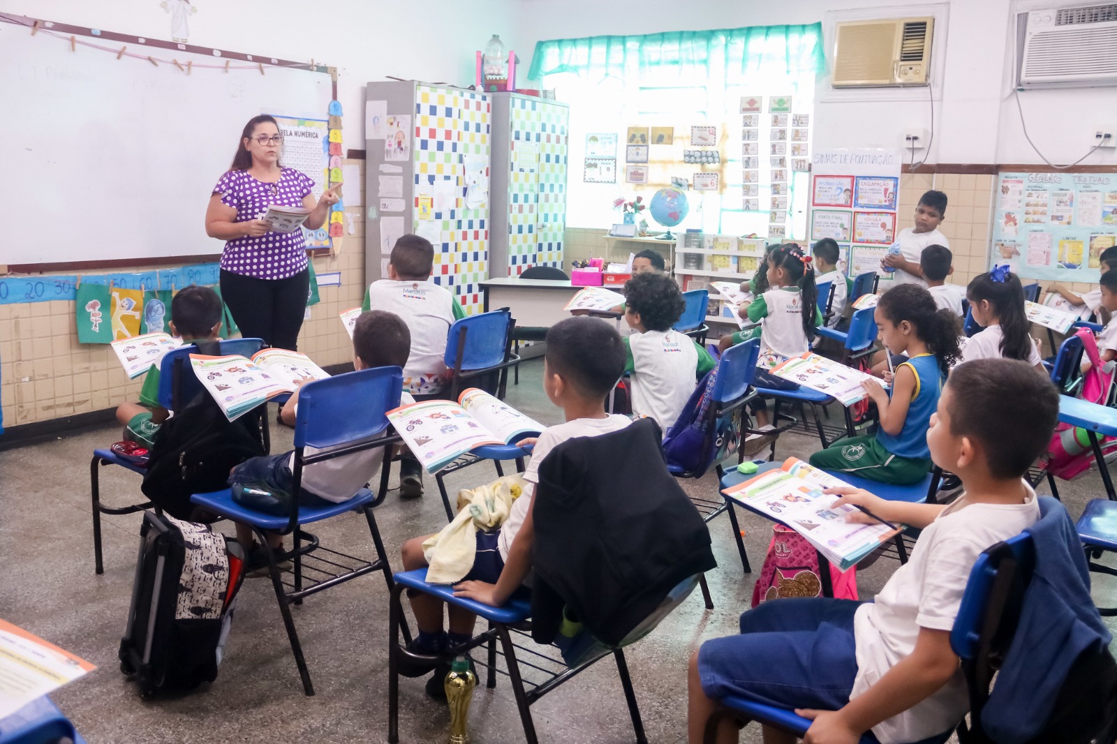 Rede municipal dá início ao ano letivo de 2025 nesta sexta-feira