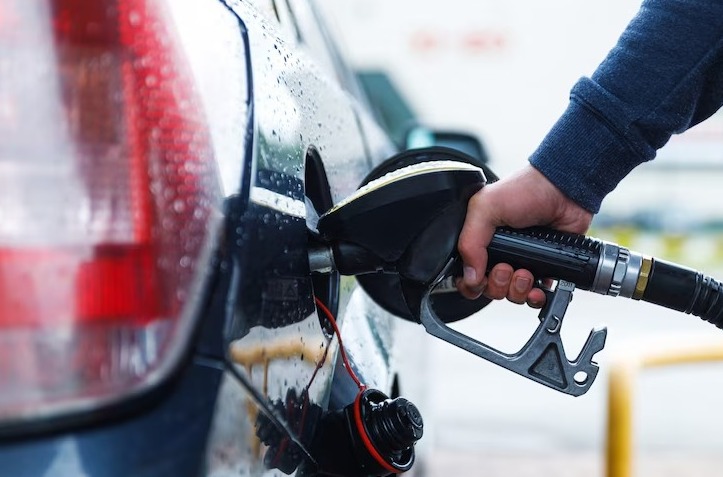 Reajute de ICMS e Petrobras aumenta preço da gasolina e diesel 