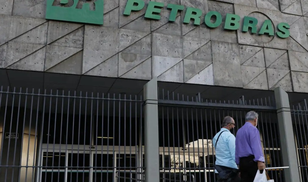 Petrobras assina contrato de venda de petróleo com estatal indiana
