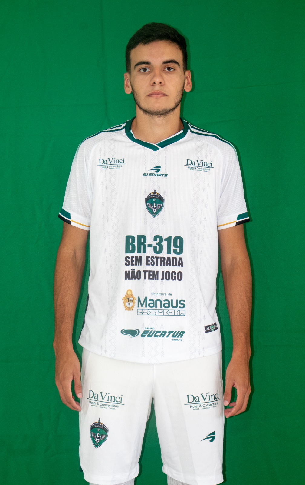 Manaus FC anuncia contratação de novo zagueiro