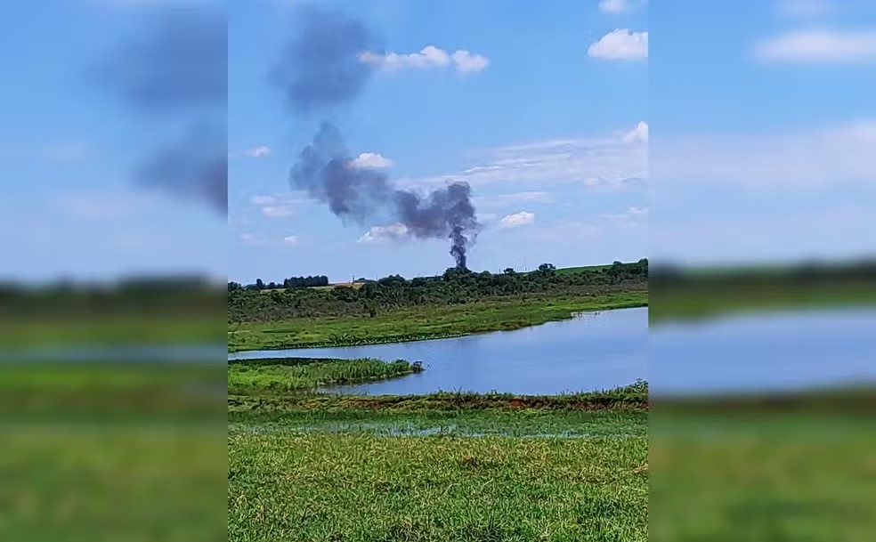 Duas pessoas morrem em queda de avião em SP
