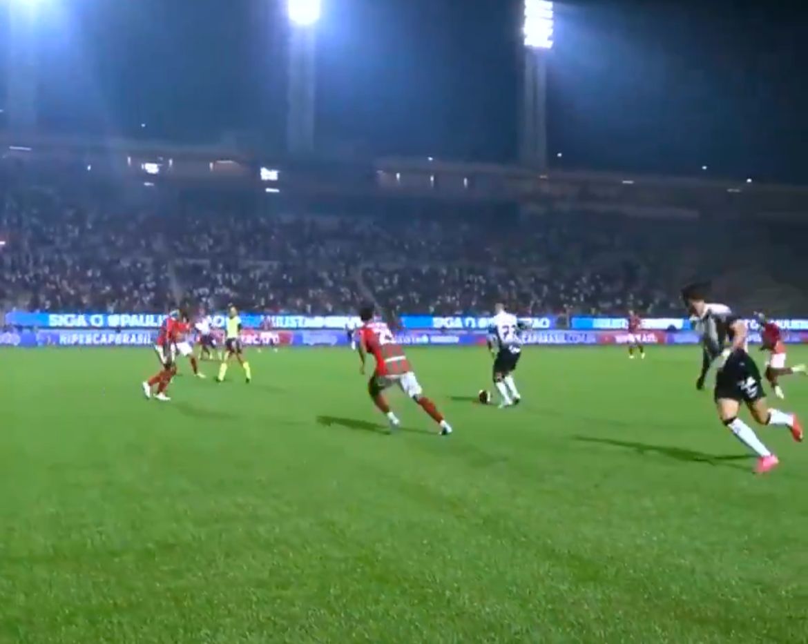 Corinthians e Portuguesa empatam em jogo movimentado no Pacaembu