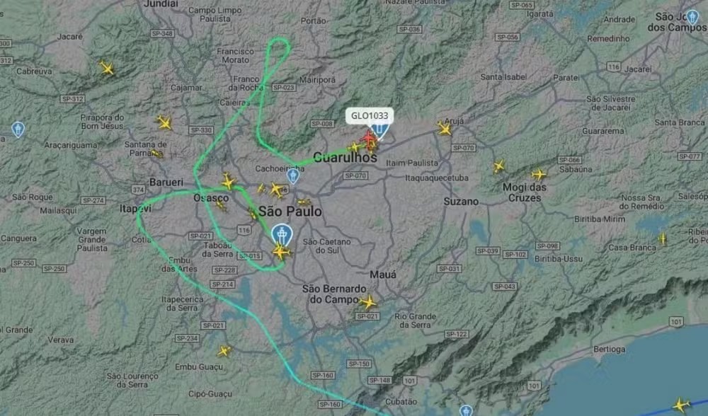 Voo da Gol desvia rota e faz pouso de emergência em Guarulhos