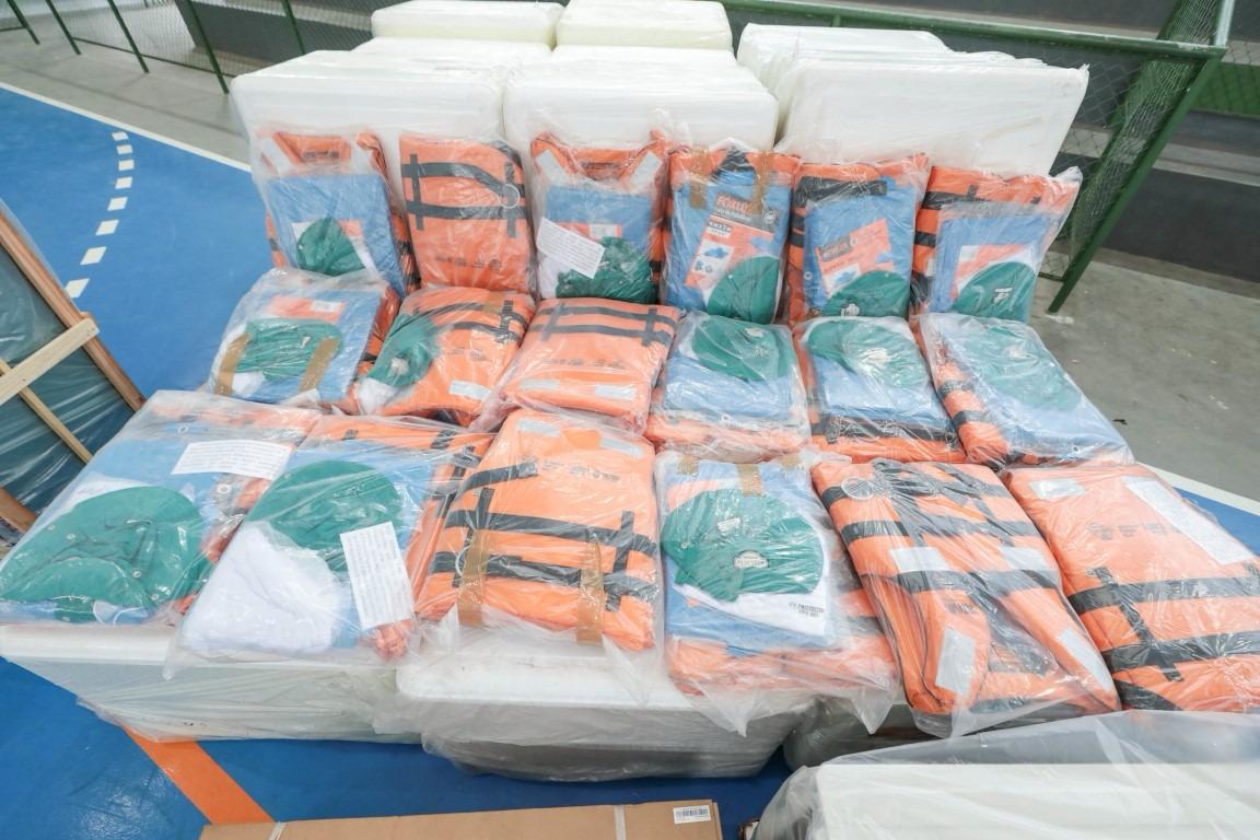 Wilson Lima entrega cerca de mil kits no  programa ‘Atualiza Pescador’