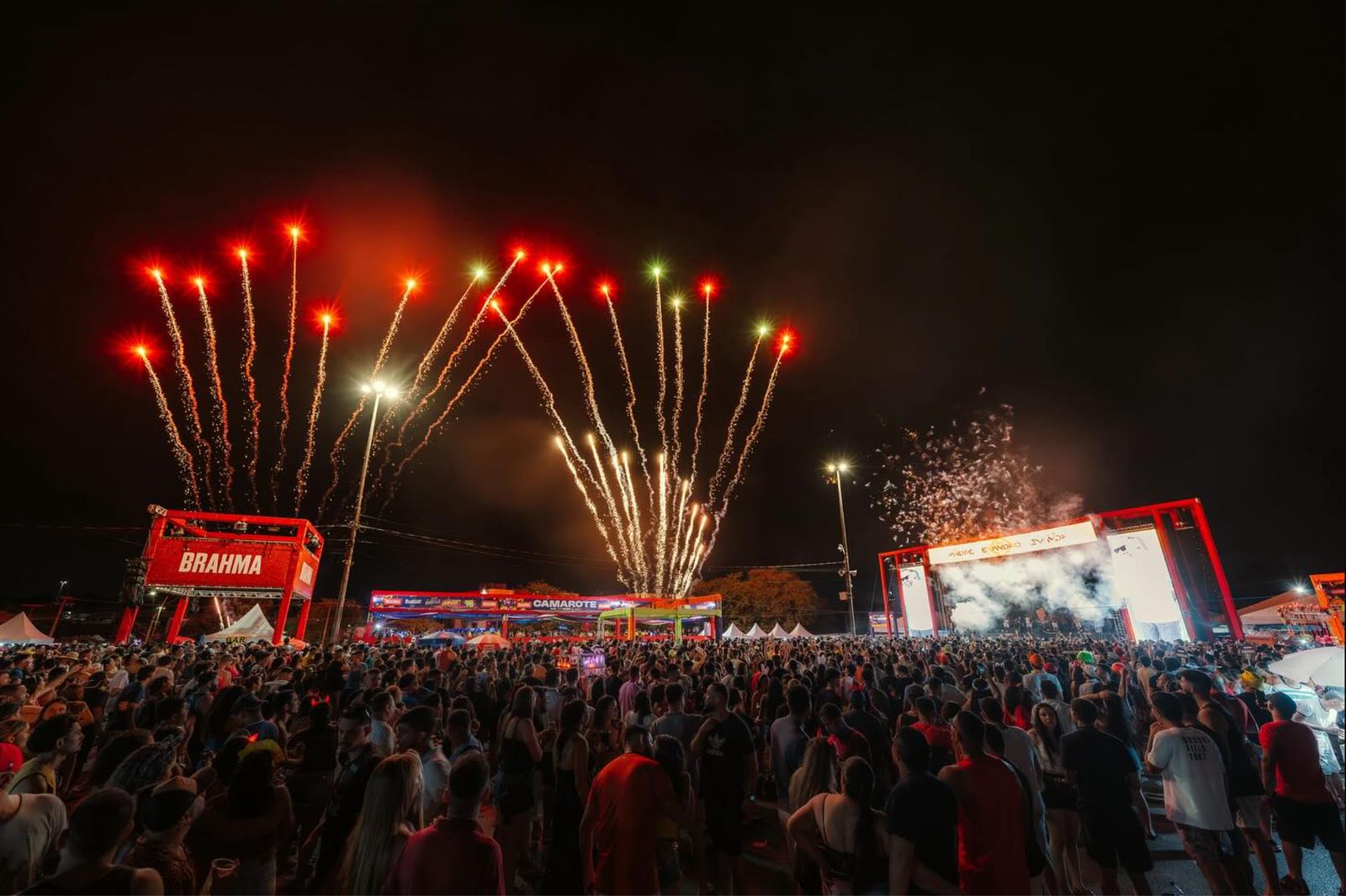 Blocos do Axerito, Vieiralves e P10 encerram a folia em Manaus