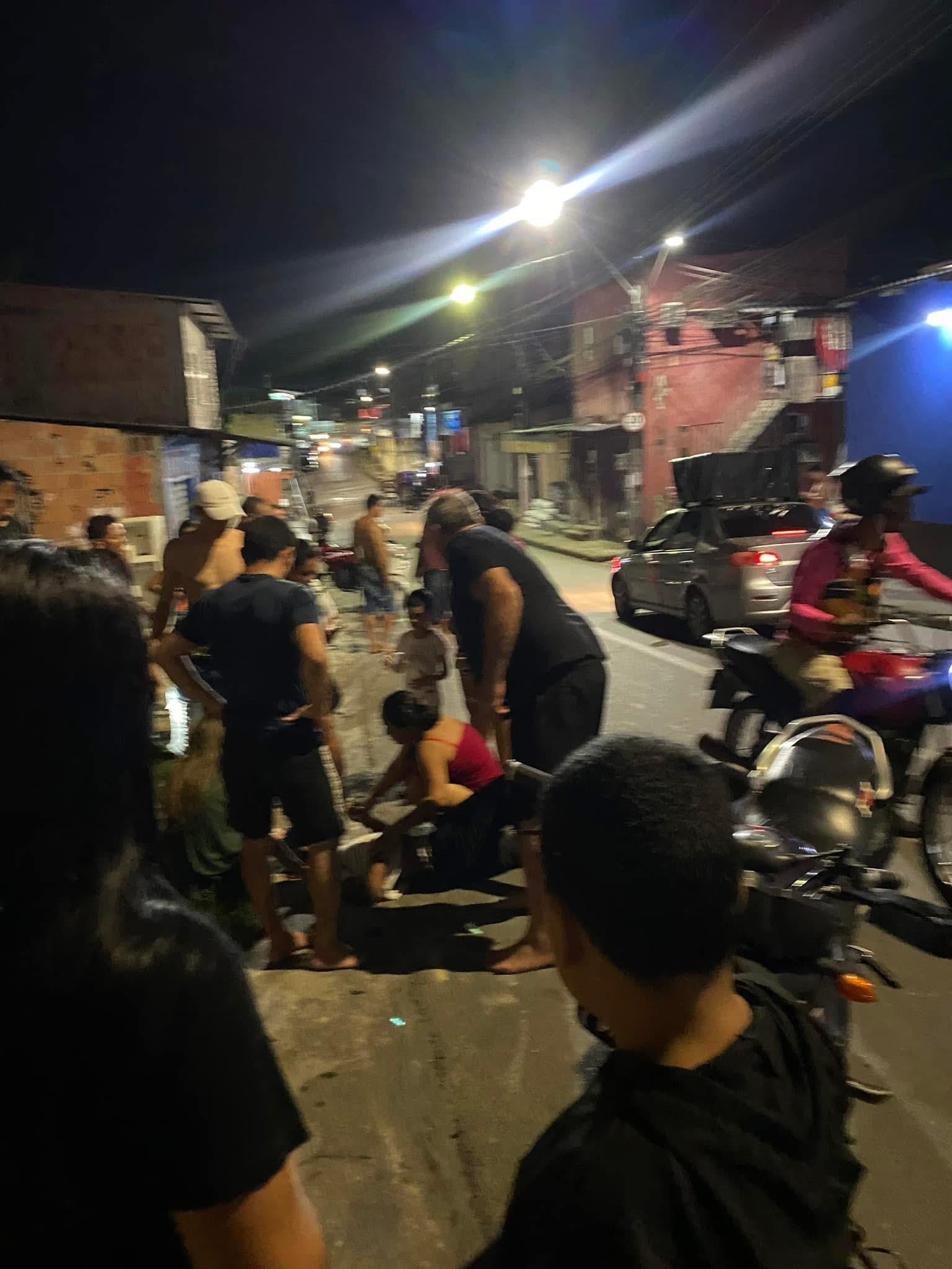 Motociclista atropela idosa que atravessava rua no bairro Santa Etelvina