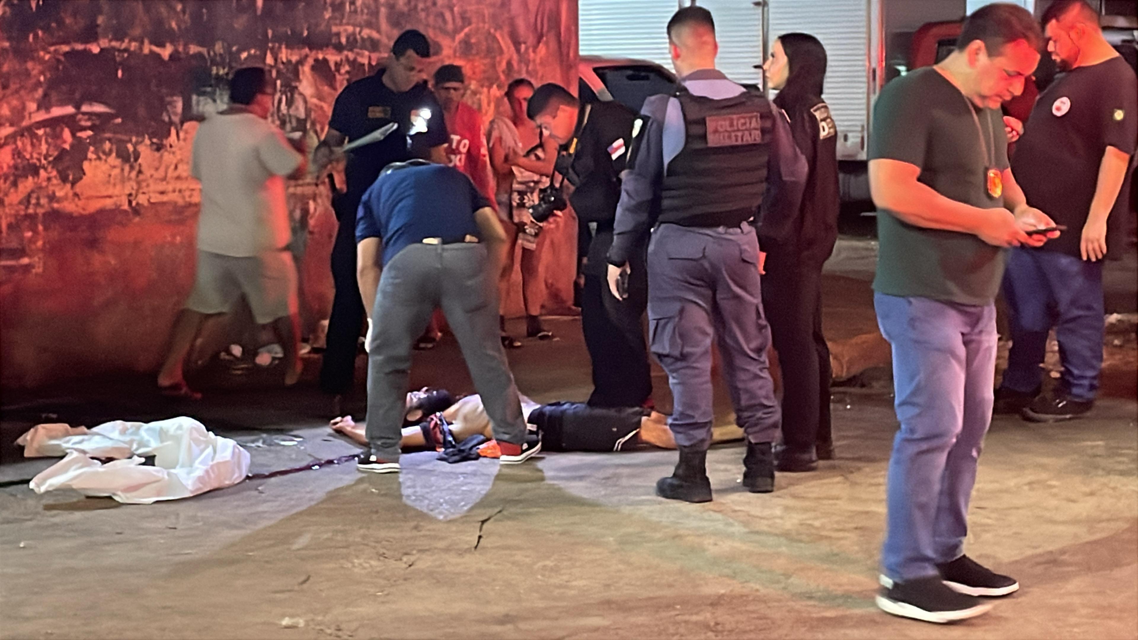 Homem morre após ser esfaqueado durante briga no Centro