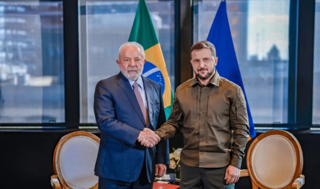 Lula diz que Zelensky foi humilhado por Trump: “cena grotesca”