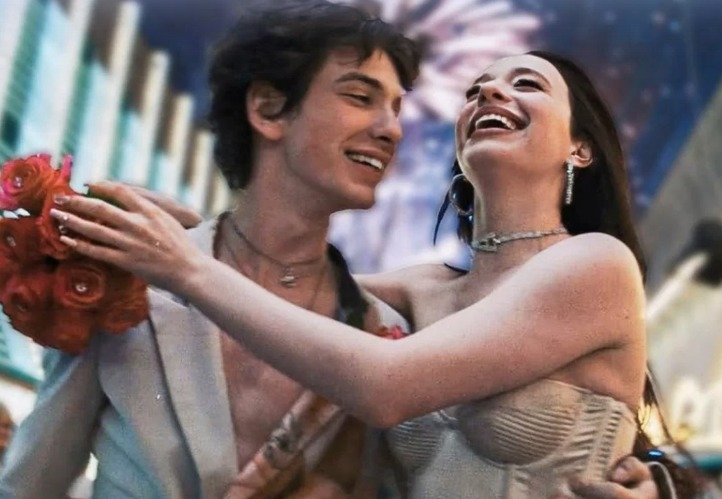 'Anora' é xingado por foliões em bloco de São Paulo