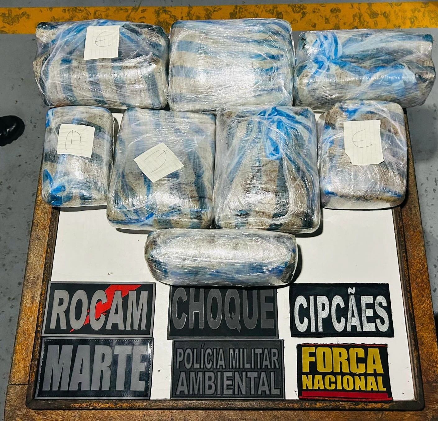 Casal é preso com drogas avaliadas em quase meio milhão em barco em Coari