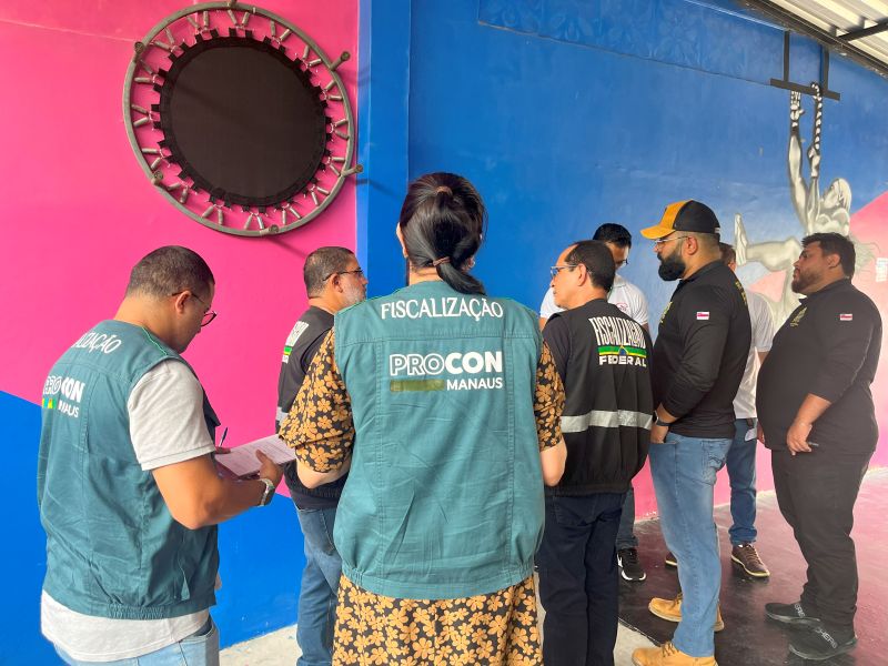 Procon Manaus interdita academias irregulares em operação
