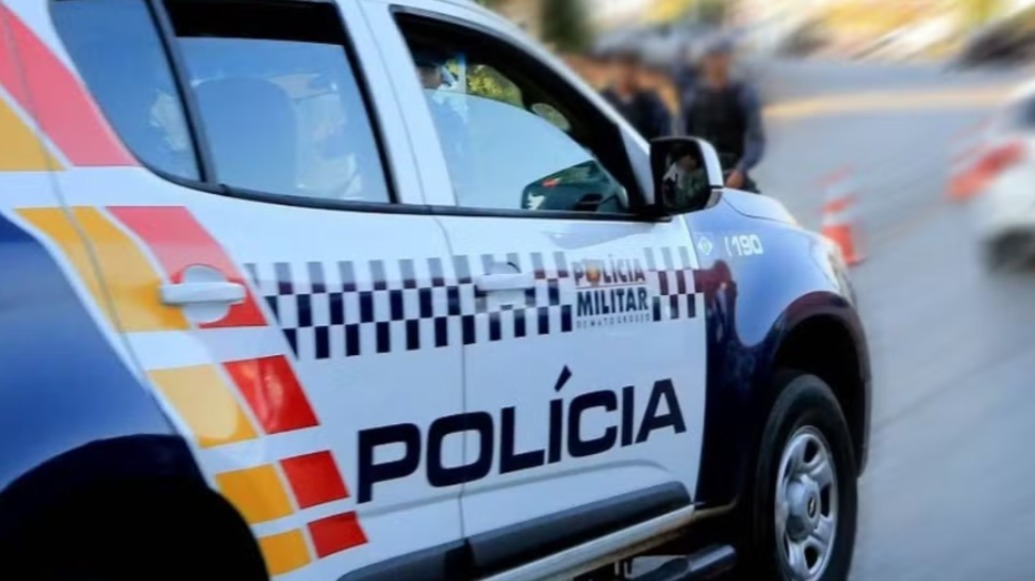 Homem mata ex-marido da companheira e tenta se esconder em igreja, mas é preso