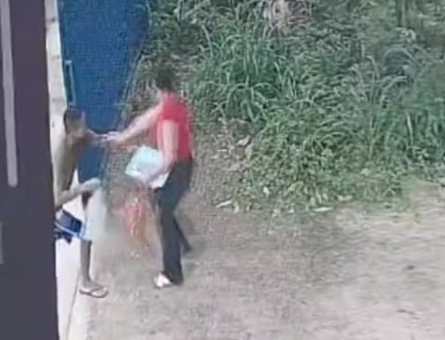 Jovem ataca professora e injeta seringa com substância desconhecida