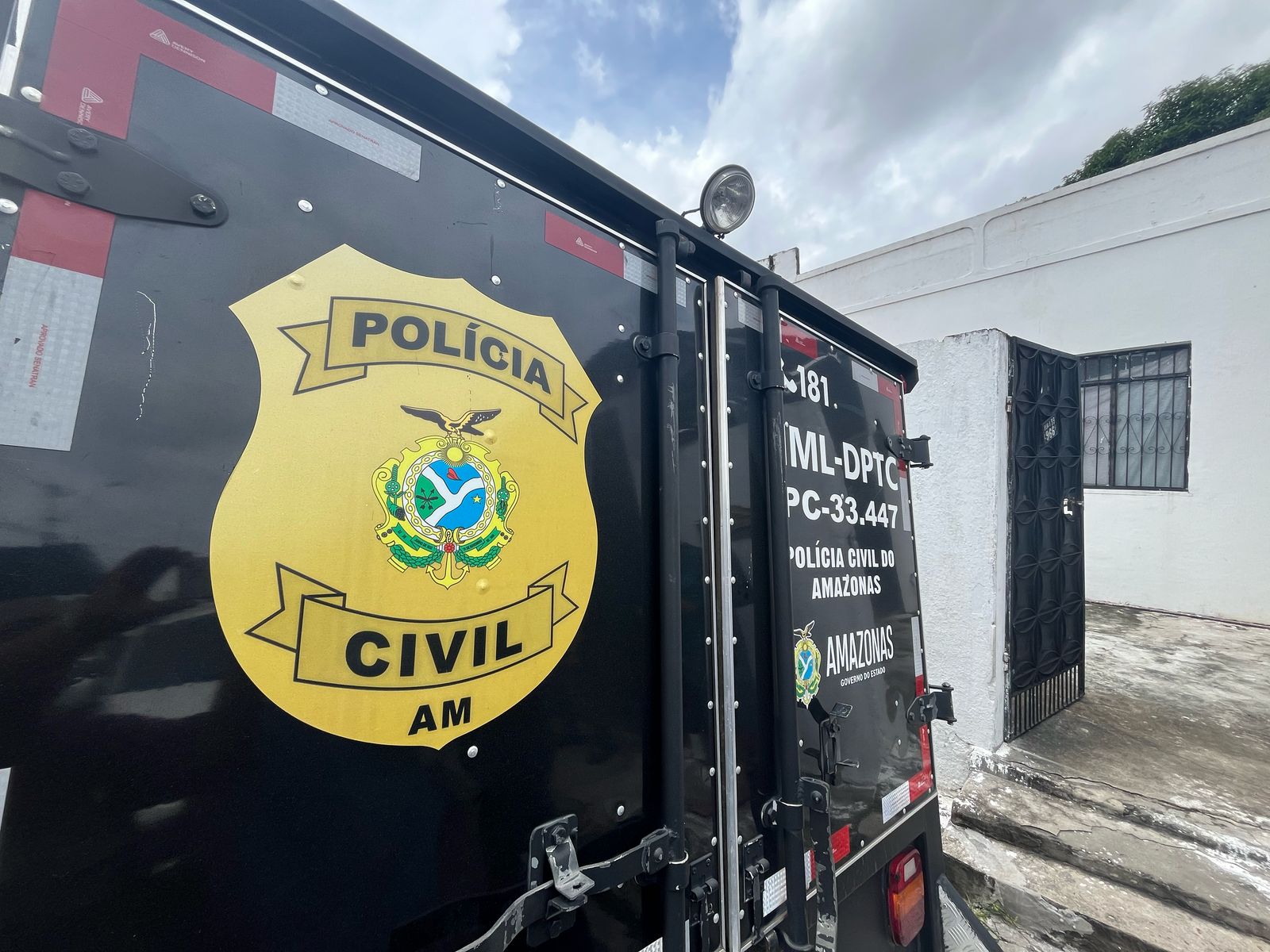 Homem é encontrado morto em kitnet no conjunto Ajuricaba 