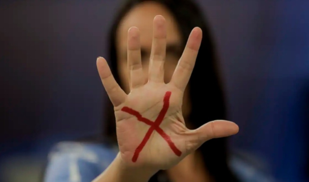 Mulheres vítimas de violência podem ter reconstrução dentária pelo SUS