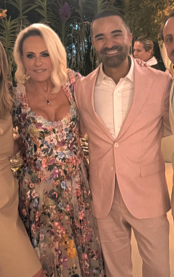 Ana Maria Braga é jogada para o alto durante festa de casamento; veja vídeo