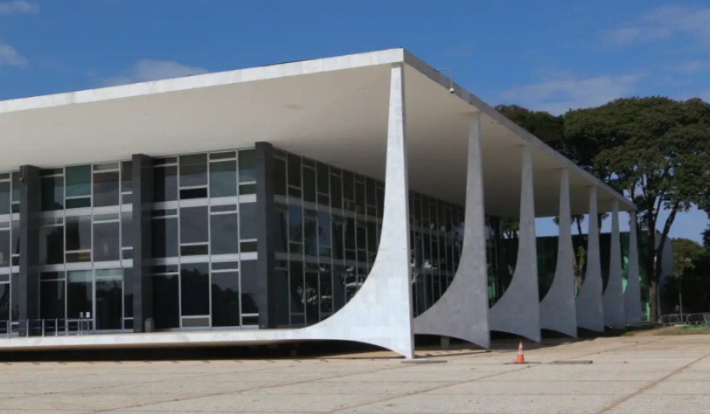 Maioria do STF nega recursos de deputados do PL que viraram réus