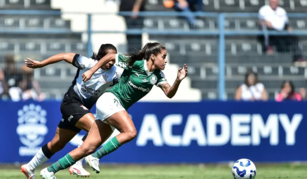 Palmeiras derrota Corinthians por 2 a 1 no Brasileirão Feminino