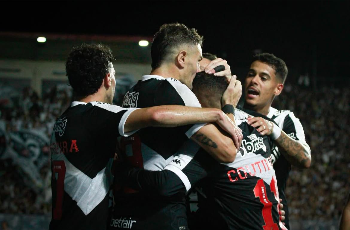  Vasco vence Sport e assume terceira colocação no Brasileirão