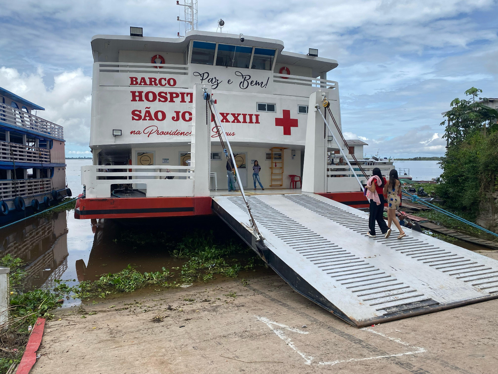 Barco Hospital São João XXIII atende comunidades ribeirinhas em Itacoatiara