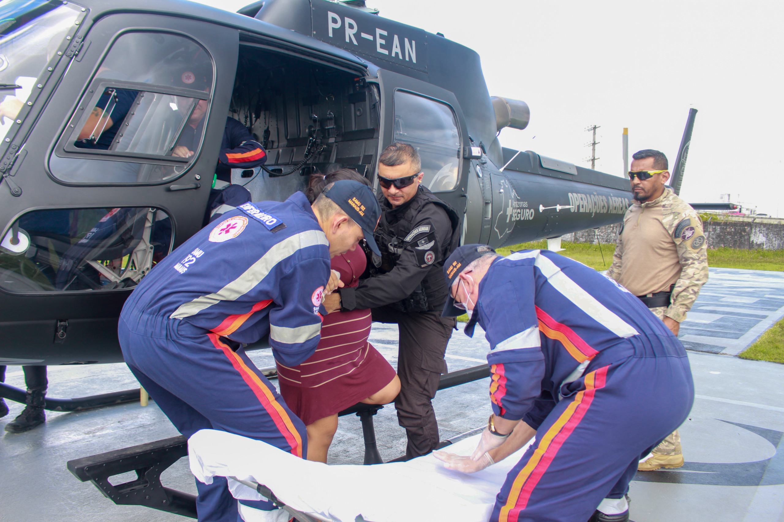Mulher em trabalho de parto é resgatada em comunidade em Iranduba