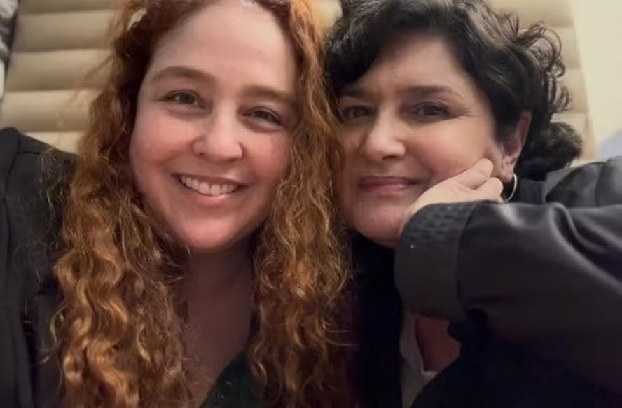 Inez Viana e Debora Lamm reatam casamento