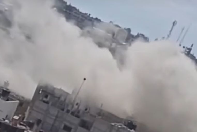 Ataque a multidão faminta em Gaza deixa mais de 50 palestinos mortos