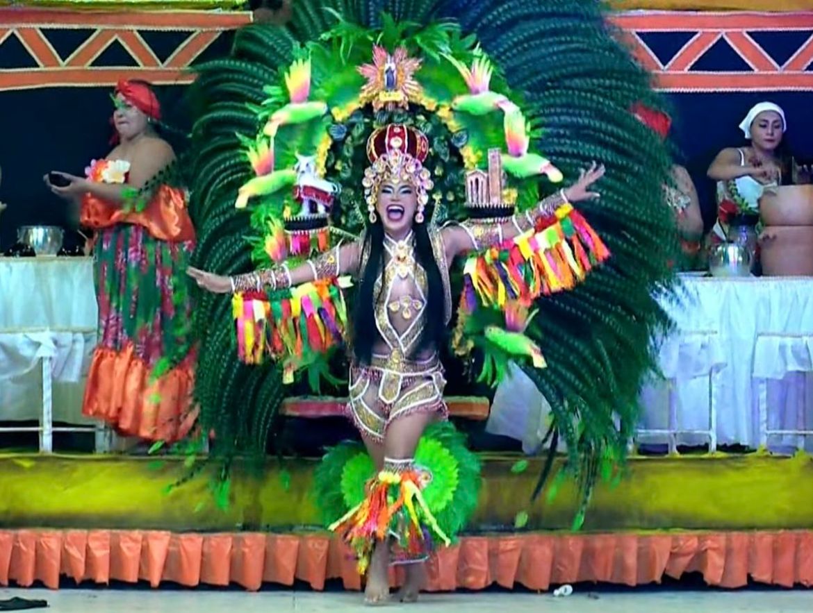 Lívia Christina faz magnífica evolução na apresentação do Boi Garantido