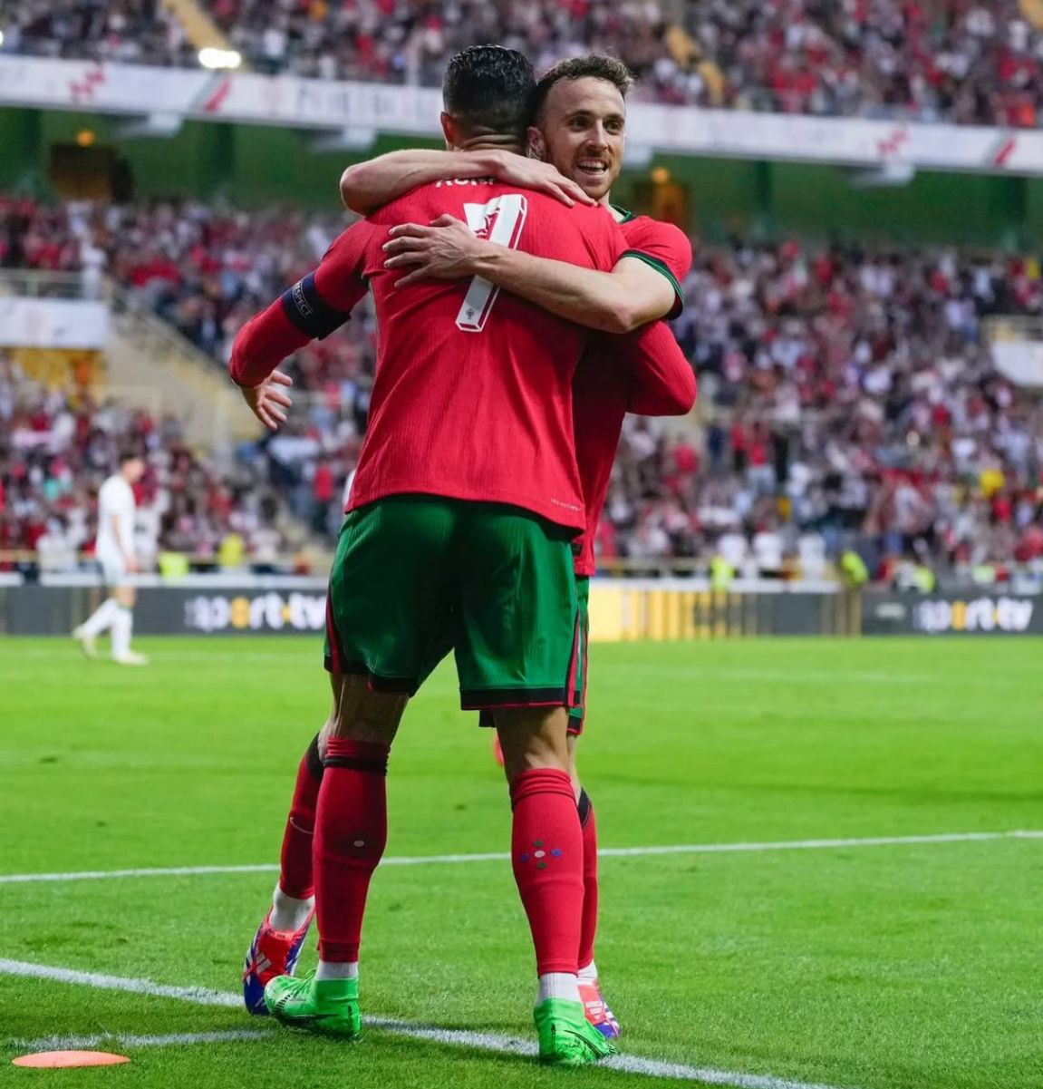 Cristiano Ronaldo lamenta morte de Diogo Jota