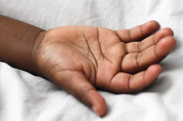 Aluna de 11 anos tem crise de ansiedade após ser chamada de “preta nojenta”