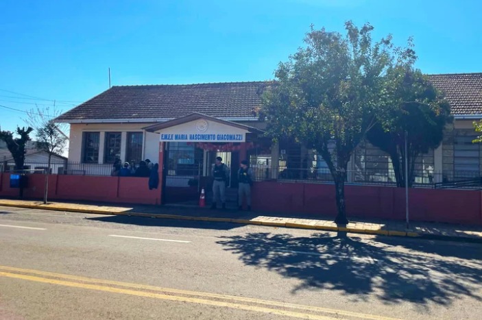 Adolescente ataca escola no RS e mata uma criança