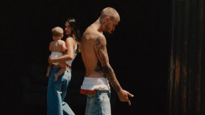 Justin Bieber fala sobre crise no casamento com Hailey em nova música