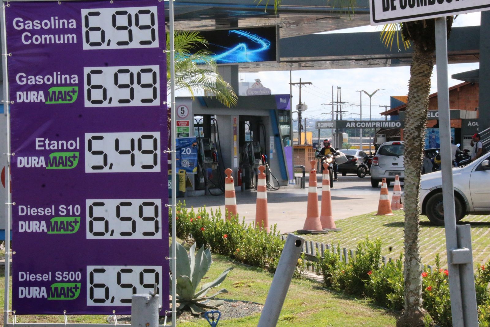 Preço da gasolina baixa e chega a R$ 6,99 nos postos de Manaus