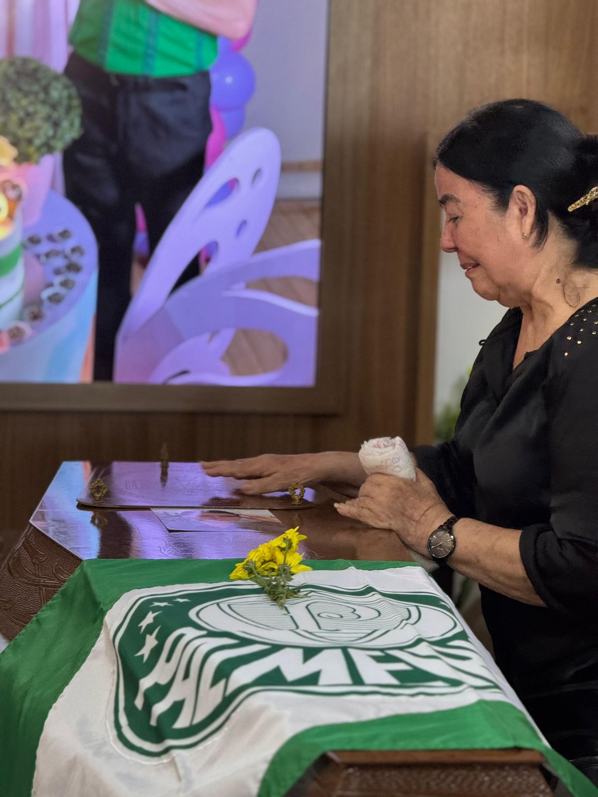 Comoção marca velório de psicólogo assassinado em Manaus