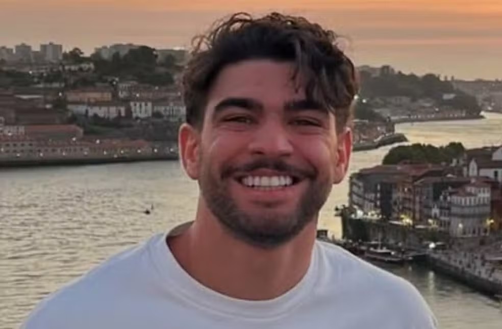 Brasileiro morre ao cair do terceiro andar de hotel durante férias em Ibiza