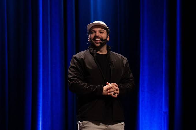 Raphael Ghanem apresenta “Se é que você me entende” em Manaus