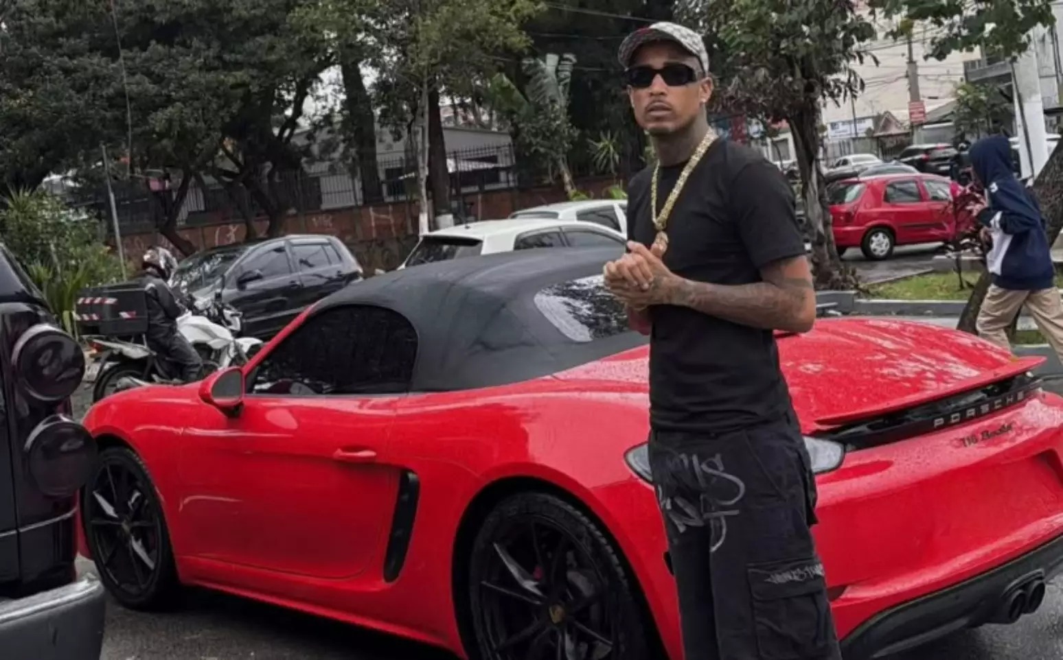 Polícia cumpre mandado de busca e apreensão na casa de Gato Preto em SP