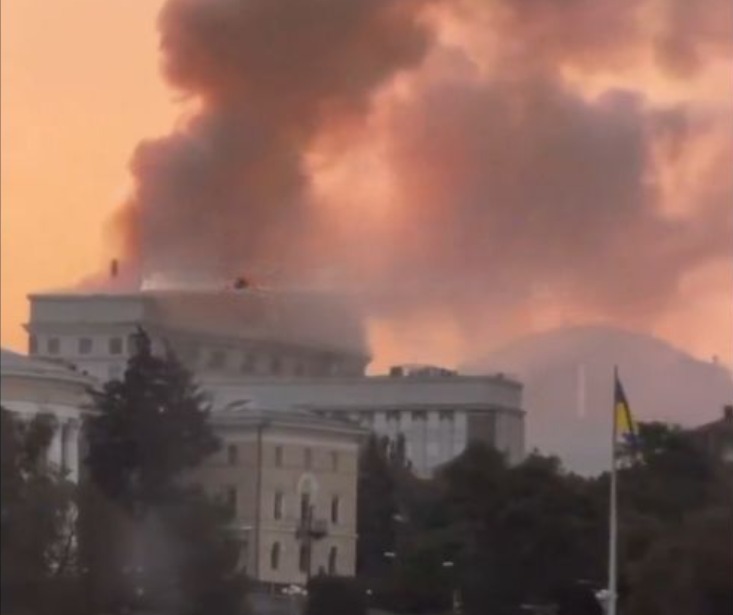 Rússia bombardeia sede do governo da Ucrânia com maior ataque aéreo desde o início da guerra