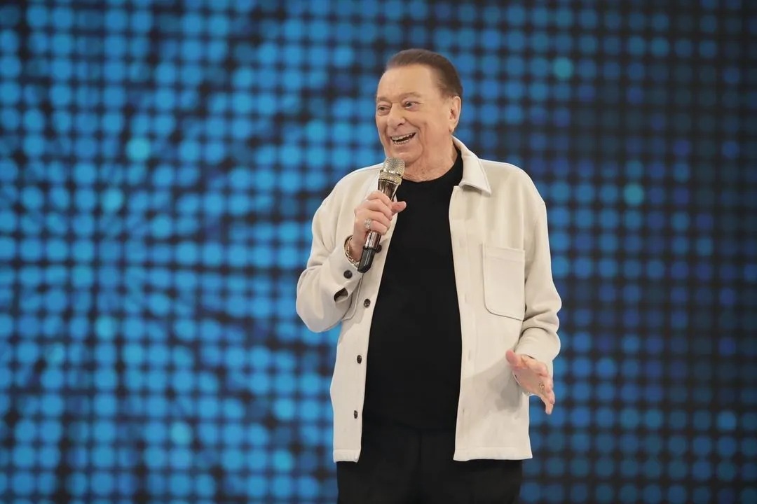 Raul Gil recebe alta do hospital após 5 dias