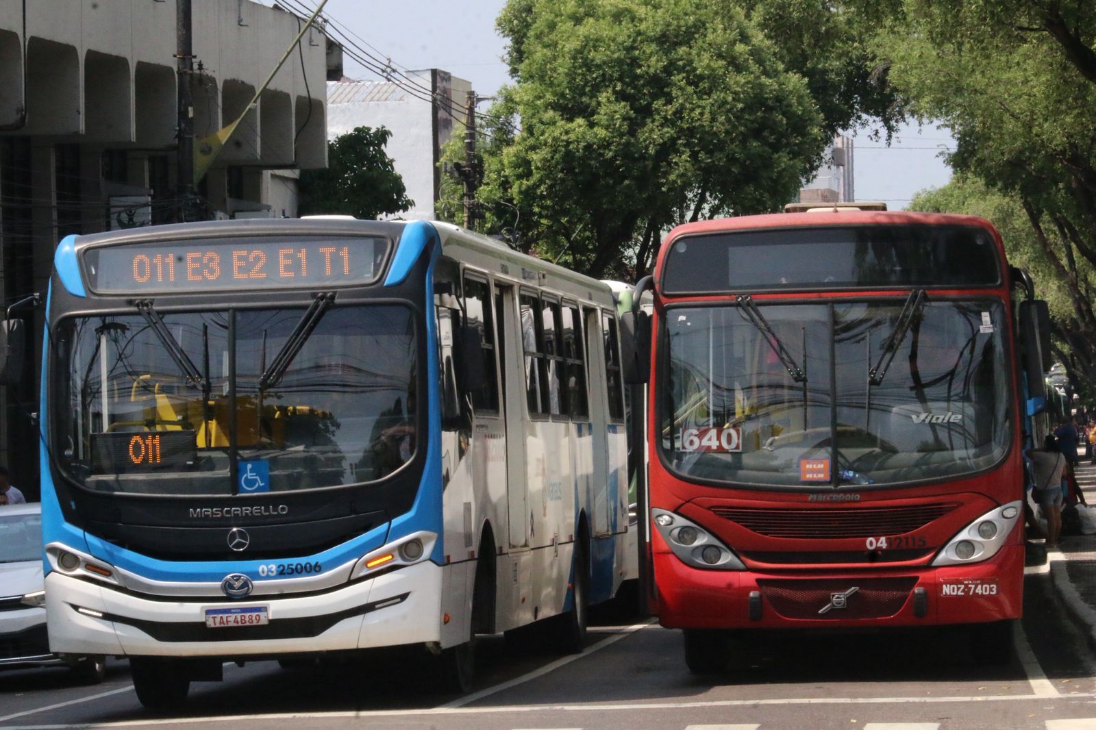Avenidas do Centro são totalmente bloqueadas durante greve dos rodoviários 
