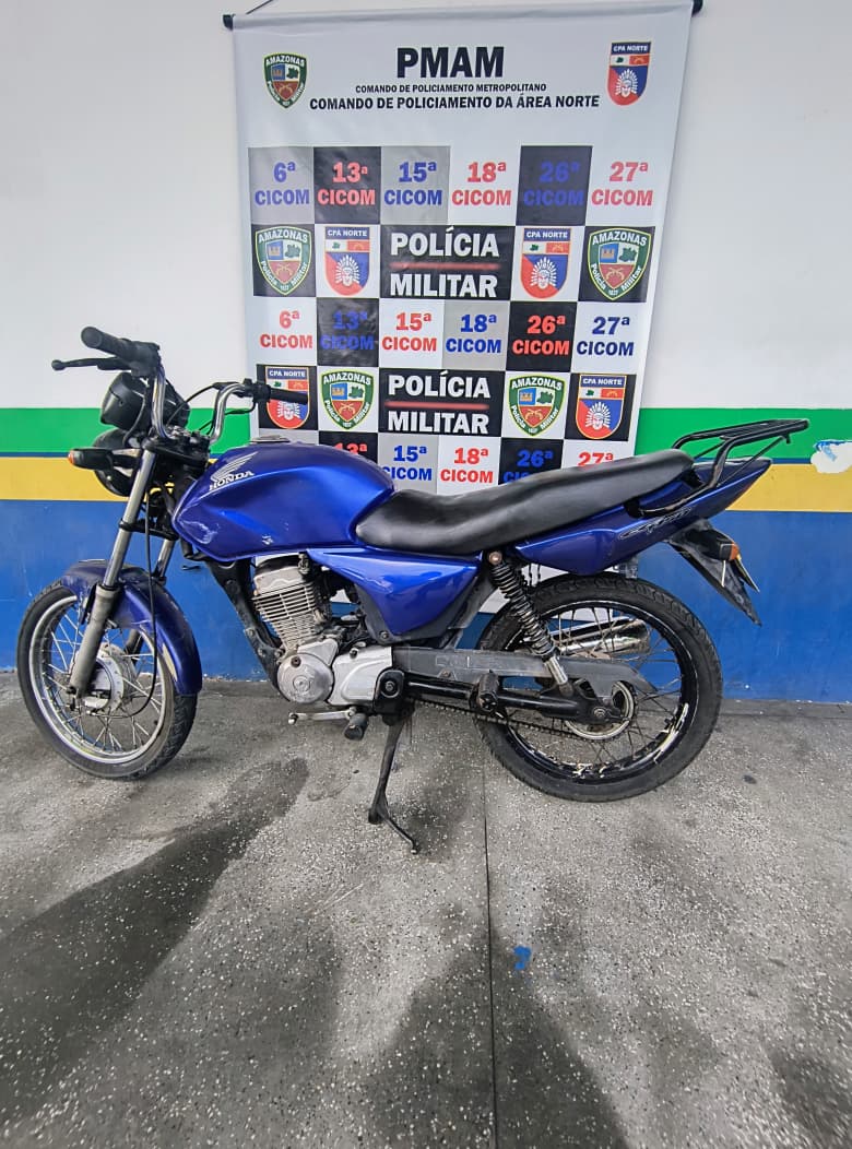 Dupla é presa após ser vista passeando em moto roubada em Manaus