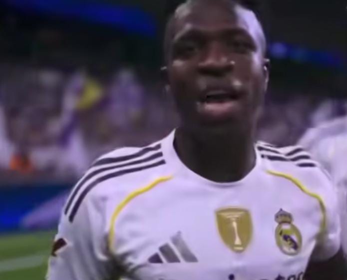 Real Madrid bate Villarreal por 3 a 1 e assume a liderança do Campeonato Espanhol