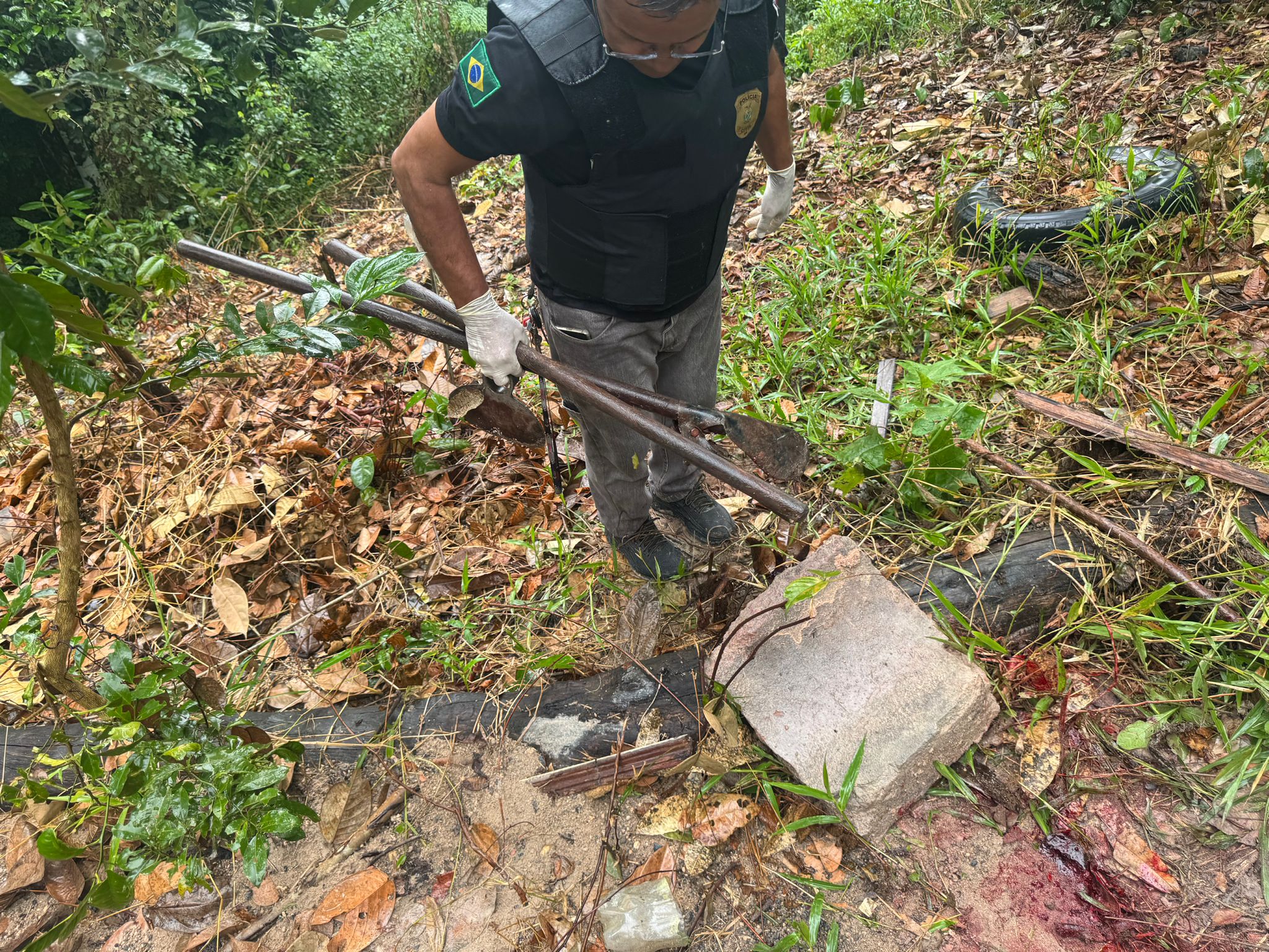 Filho é executado pelo "tribunal do crime" após matar mãe em Manaus
