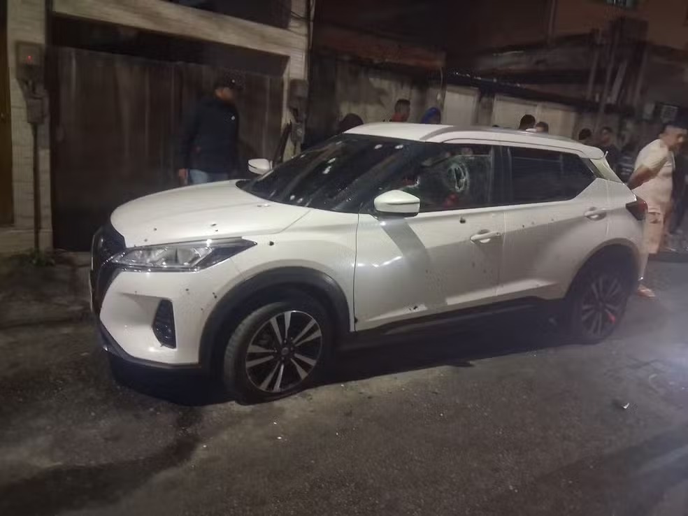 Menina de 11 anos é atingida por 5 tiros durante ataque no Rio