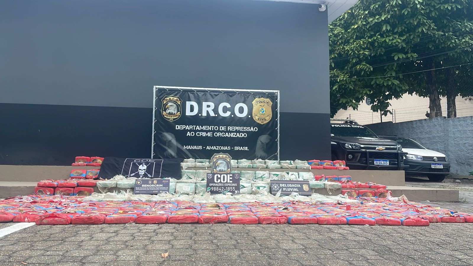 Operação no Rio Solimões tem troca de tiros e apreensão de 700 kg de drogas