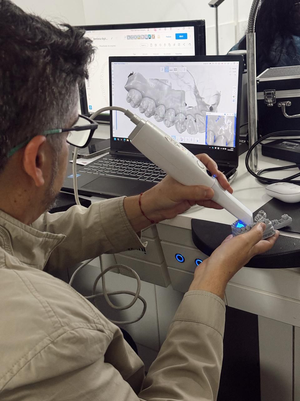 Tecnologias digitais revolucionam os procedimentos e rotinas na Odontologia