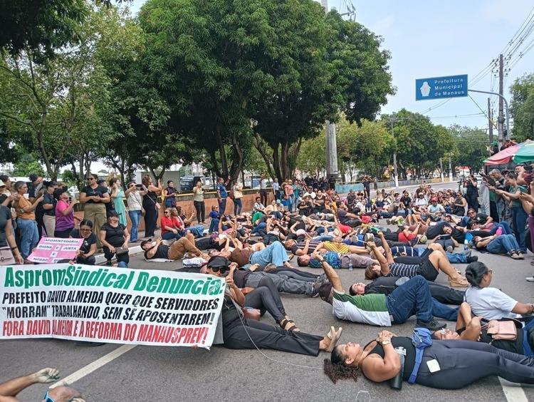 Professores da rede municipal encerram greve Manaus 