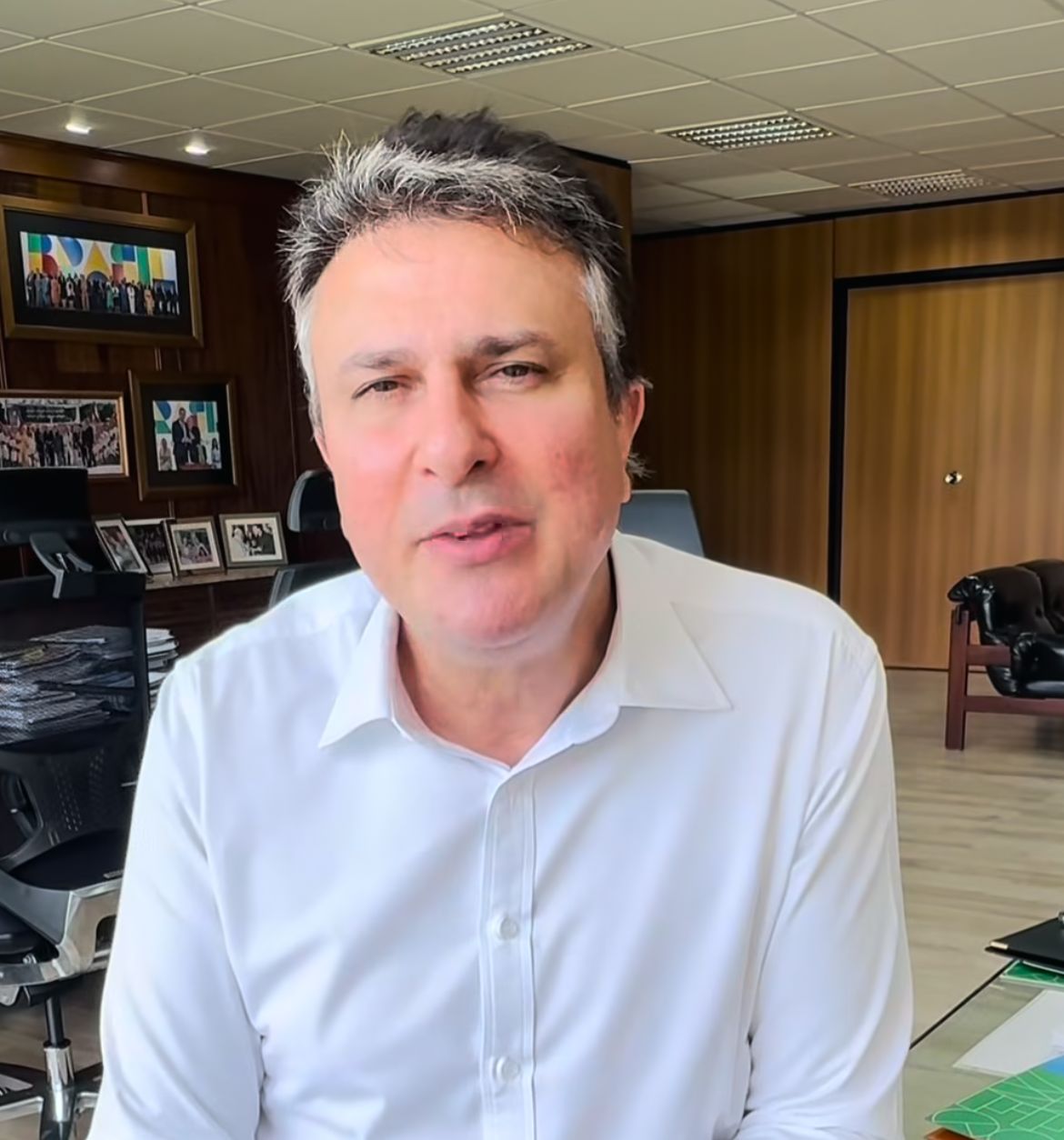 Ministro diz que Enem não será cancelado e chama de ruído possível vazamento de questões