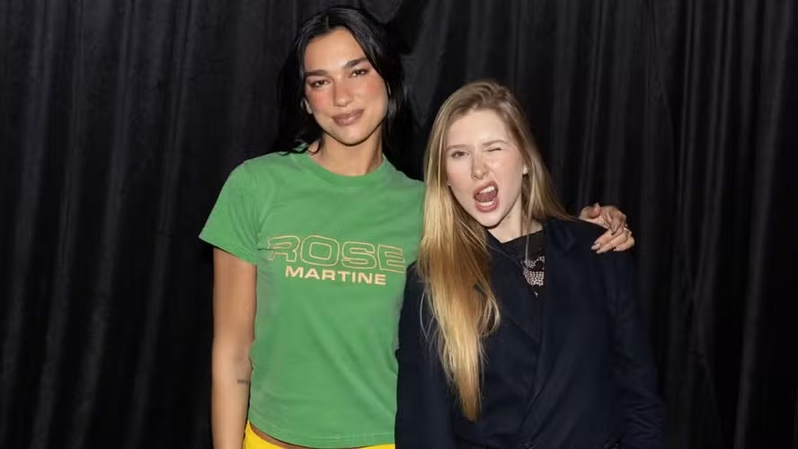Influencer Cela Lopes desembolsa R$ 160 mil por foto com Dua Lipa