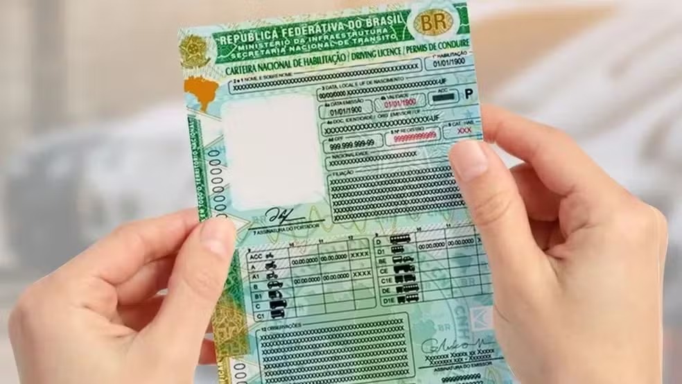 Contran acaba com exigência de aulas em autoescolas